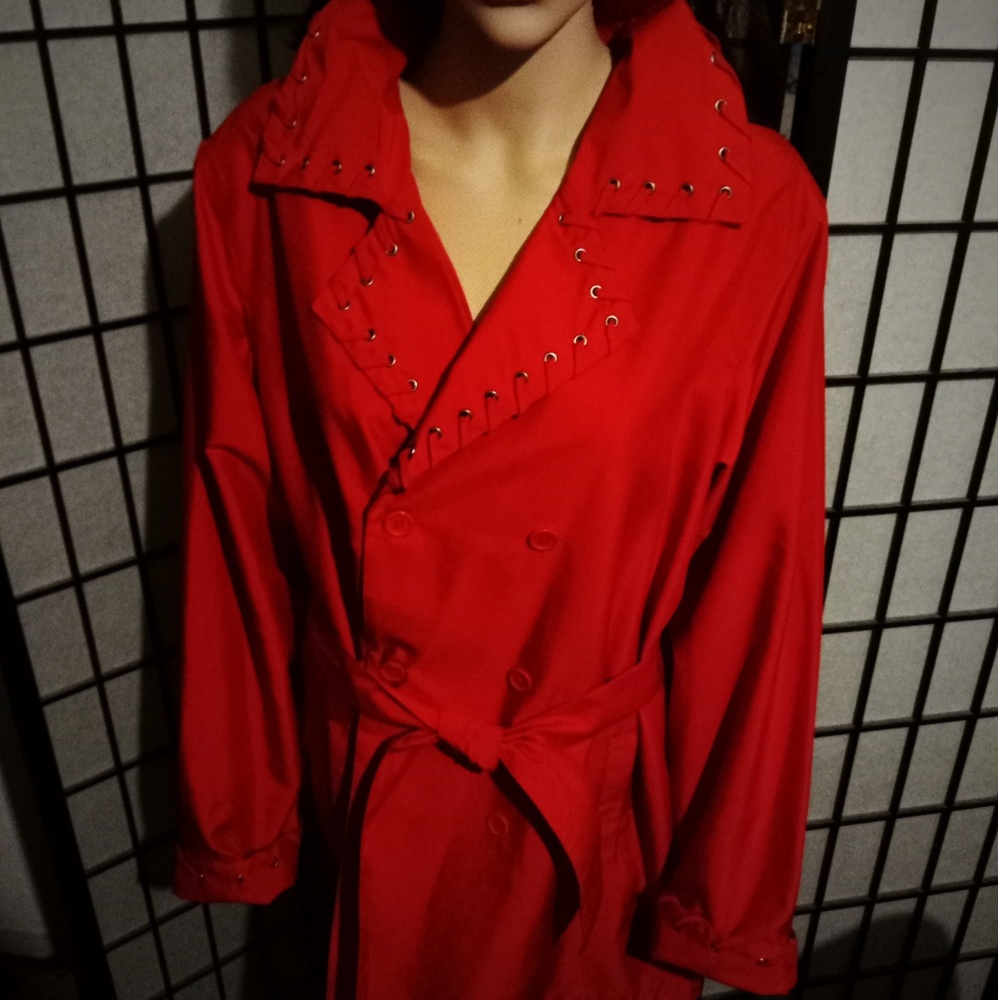 Women's lightweight trench coat